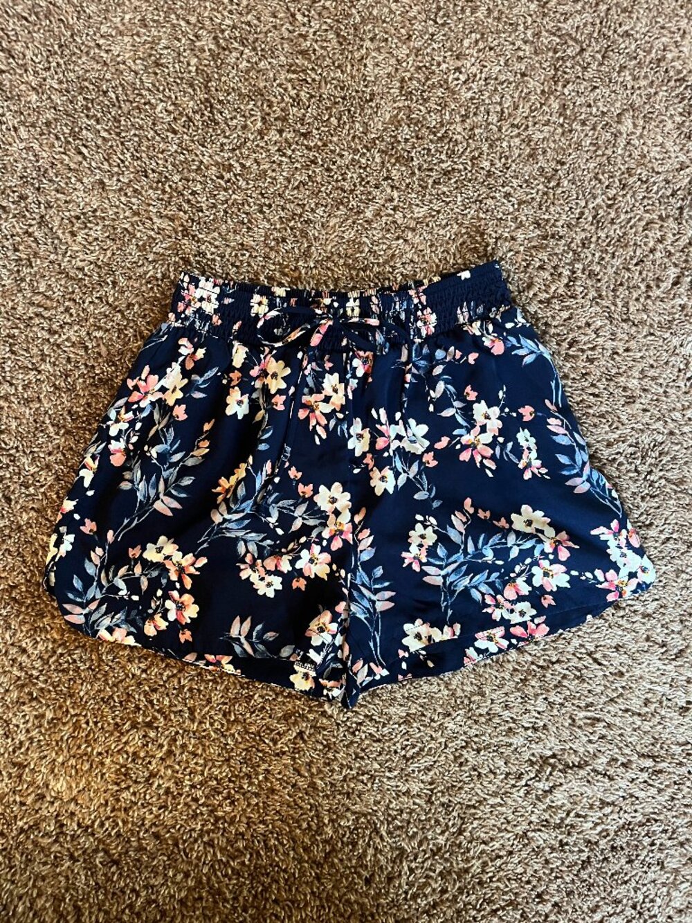 Juniors Floral Polyester Shorts - size medium